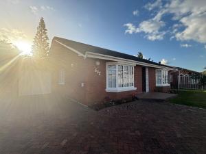 Spacious 3 Bedroom 2 Bathroom 6 Sleeper