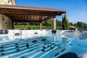 LÉcrin de Xattys - Gîte de luxe avec SPA et piscine privés, Terrain de pétanque, Baby-foot