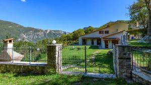 Acquanera 6&2 by Marche Holiday Villas