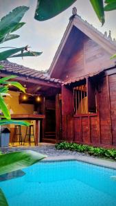 Villa BAgus - near Seminyak beach & trendy shops, restaurants, cafes