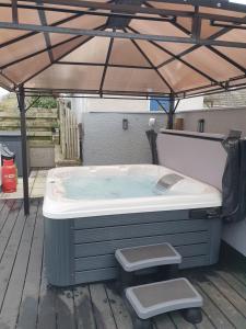 Clydfan No 1 Trearddur Road