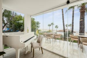 Home4u Mediterranean Sea Views Villa Alkaff