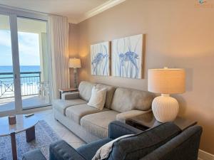 Azure #404 Luxurious 4BD Beachfront Condo