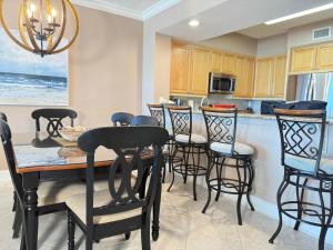 Azure #404 Luxurious 4BD Beachfront Condo