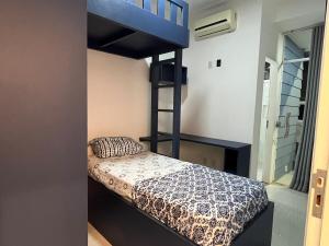 Lindíssima Casa, em condomínio !