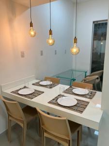 Lindíssima Casa, em condomínio !