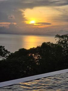 NEW! Reen Run Sunset Private Villa