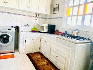 Bel appartement Au centre ville, internet Fibre, canal plus, chaînes internationales