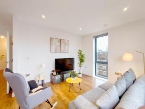 Spacious 2-Bedroom Apartment in Prime Location