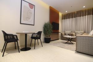 اريس ان للشقق المخدومة