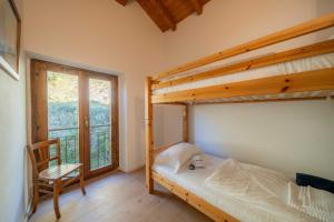 Dreamy Lakeview Attic Escape