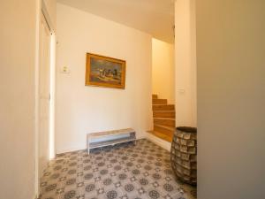 Dreamy Lakeview Attic Escape