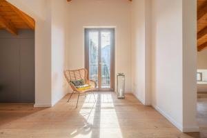 Dreamy Lakeview Attic Escape