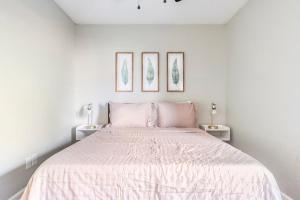 1 Mile to Stadium, Dog Friendly, Pool, Parking