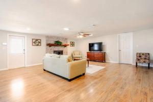 Your Sunny Sarasota Retreat 2