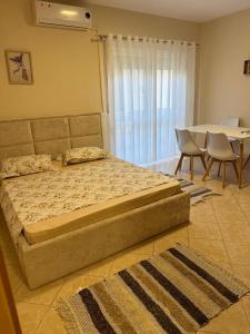 ApartHotel Sea & Back view studios