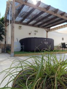 Villa with Private Pool & Hot tub