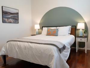 Putt & Pool Paradise