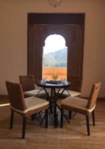 Hills and dales by Olivstays