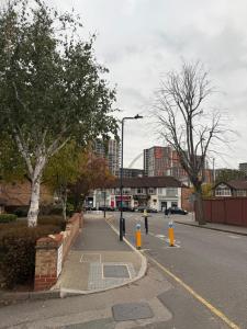 Modern Wembley Apartment Walk to Stadium & Arena