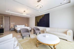 Villa with Private Pool in Palm Jumeirah