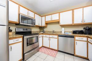 Phoenix VI 61403 condo