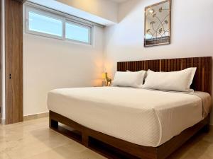 Moikkarentals 1BR Condo Ocean View PV NT 1904