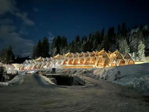Chalet Golf Campiglio LuxApt fronte piste-impianti-golf