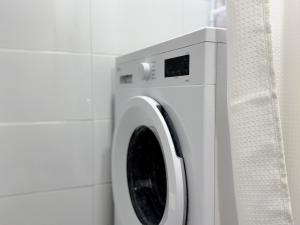 Opening Special Price, Atty House, Hapjeong Station 2min, Hongdae, Han River, Mangwon, Sinchon, Free Wi-Fi, OTT