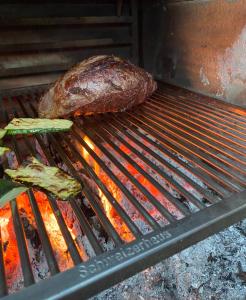 Schweizerhaus Glarus - Historisch & Stilvoll mit Garten