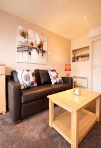 2 Bedroom Silver Chalet room in Sandy Glade Holiday Park