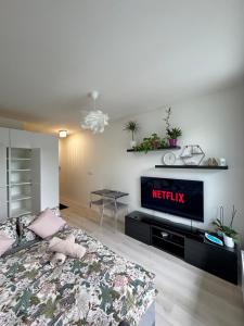 Apartment with garden-D&A