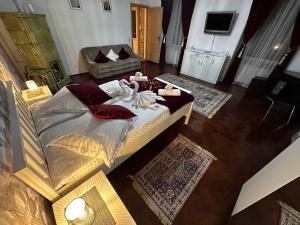 Velvet Sforii Residence