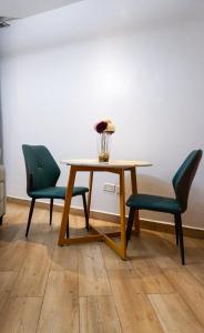 Stylish 1 -bedroom apartment in parklands with pool, and modern gym