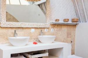 Pasaga 1 BR Bungalow Garden View ZN300