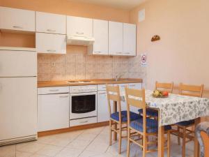 Summerheaven Apartments - One Bedroom Apartment with Terrace and Sea View