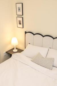 EXTAY mansion-New 3BR 2Bath Family Apartment with Elevator, 9-minutes Walk to Hongdae Station