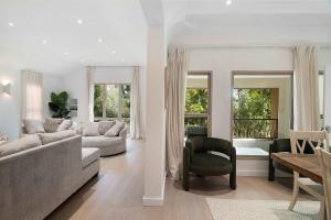 Luxury 3BD Retreat Newly Remodeled Beverly Hills