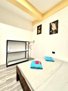 Ann and Mike Guest House, Bar & Restaurant