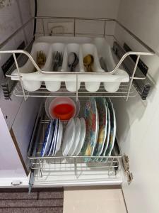 Spectacular Manila View 1 Bedroom Condo Prime Location near PICC, MOA,DFA,World Trade Center