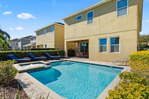 Sun-filled 6 Bdrm Home with Game Room at Encore