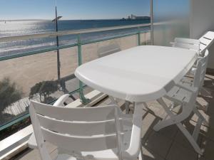 Studio spacieux 4 pers face plage avec balcon - FR-1-197-639