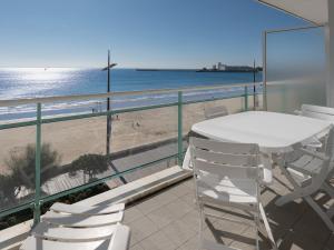 Studio spacieux 4 pers face plage avec balcon - FR-1-197-639