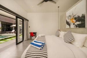 Elegant Modern 4BR Retreat in the Heart of Berawa