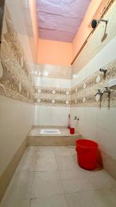 Tandon Lodge On The Ganga Ghat Homestay