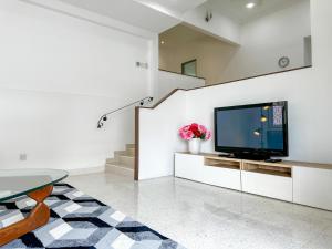 Modern Garden View Bungalow In Seremban by Maison