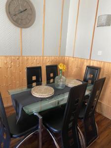 Georges holiday apt the blue suite