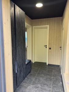 Sky Space Slavske Котеджі в горах з теплим басейном