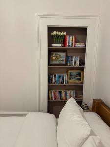 Bright & Stylish 3-Bedroom Flat