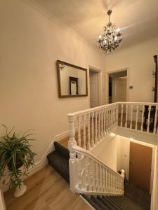 Bright & Stylish 3-Bedroom Flat